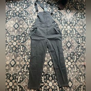 Black/gray overalls